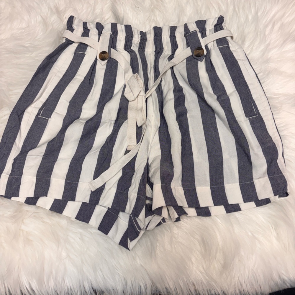 * ❗️NWT❗️| American Eagle | shorts. Size M.
